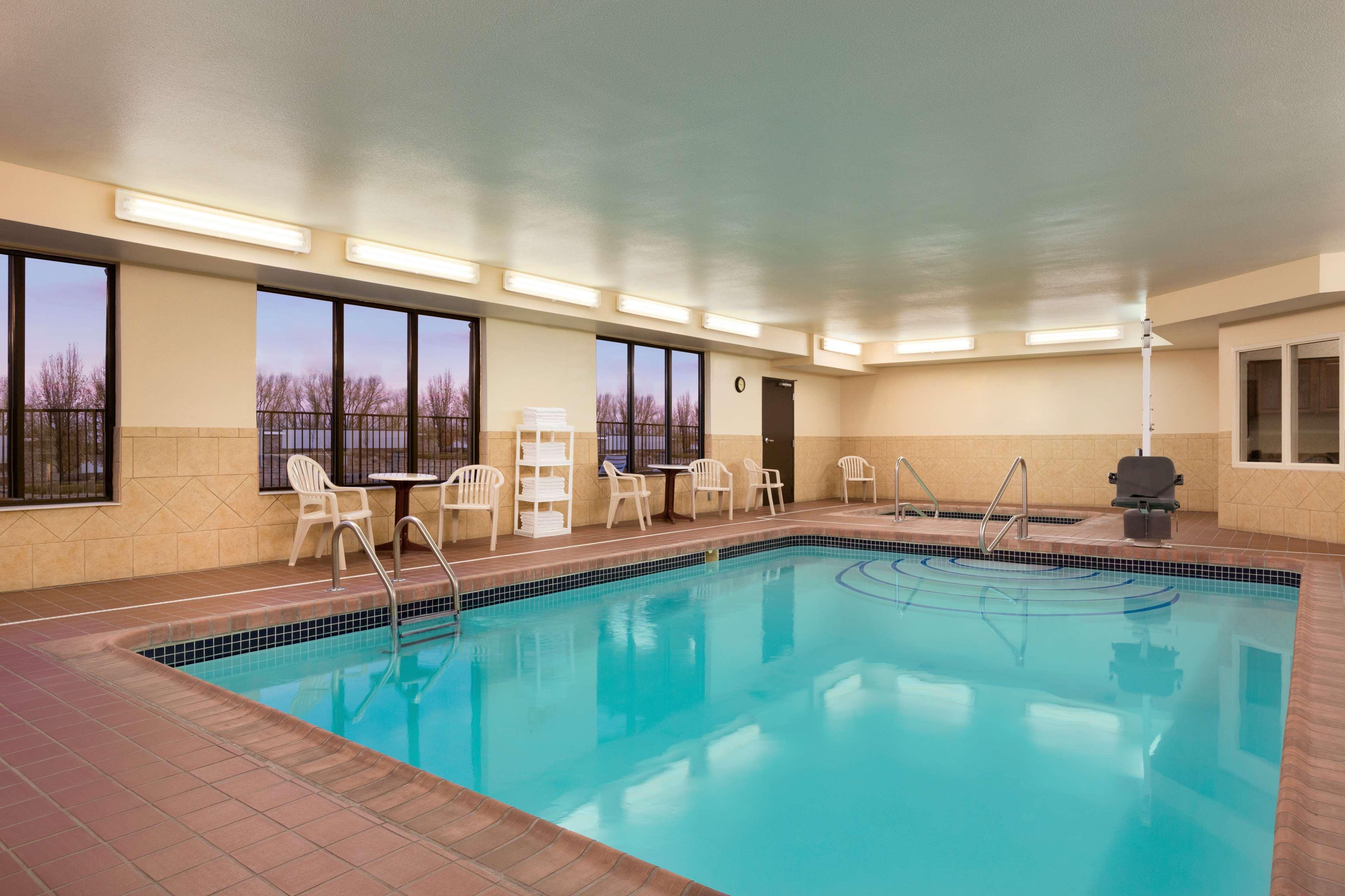 Hampton Inn Лонгмонт Экстерьер фото