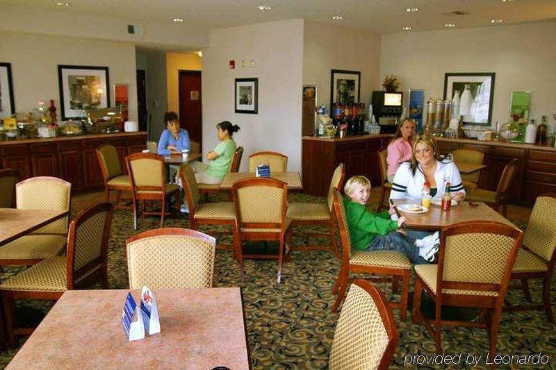 Hampton Inn Лонгмонт Ресторан фото